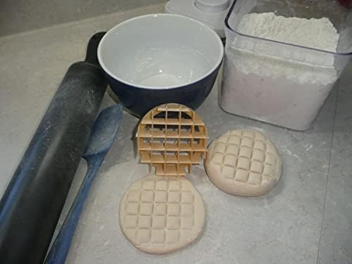 YNGLLC WAFFLE DESIGN CONCHA CUTTER 3 12 DIAMETER