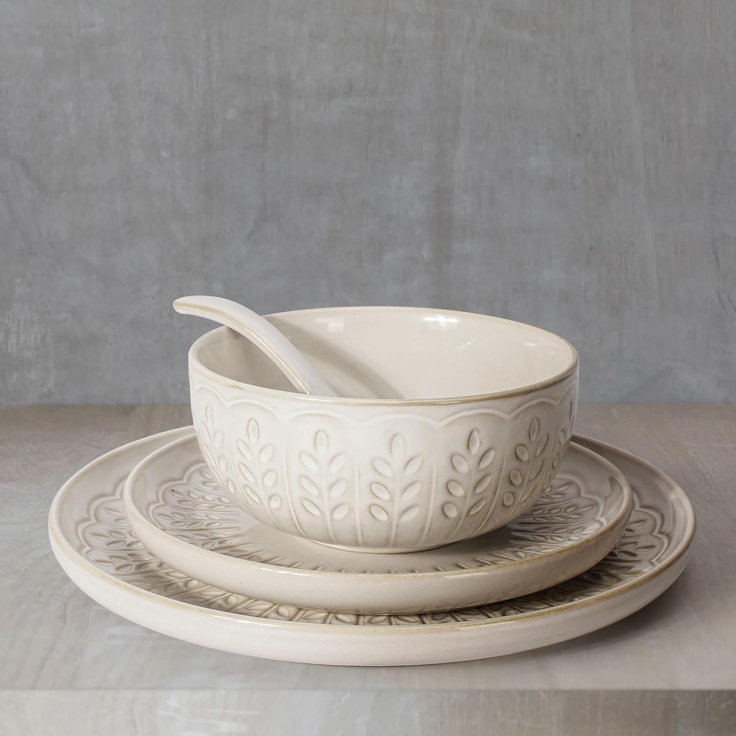 Artena 16-Piece Embossed White Dinnerware Set 1