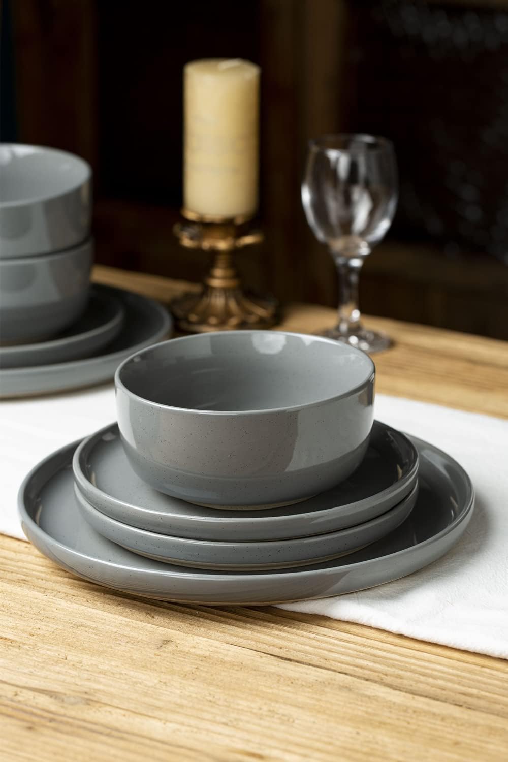 Famiware Milkyway Plates Bowls 18-Piece Dinnerware Set Dark Gray