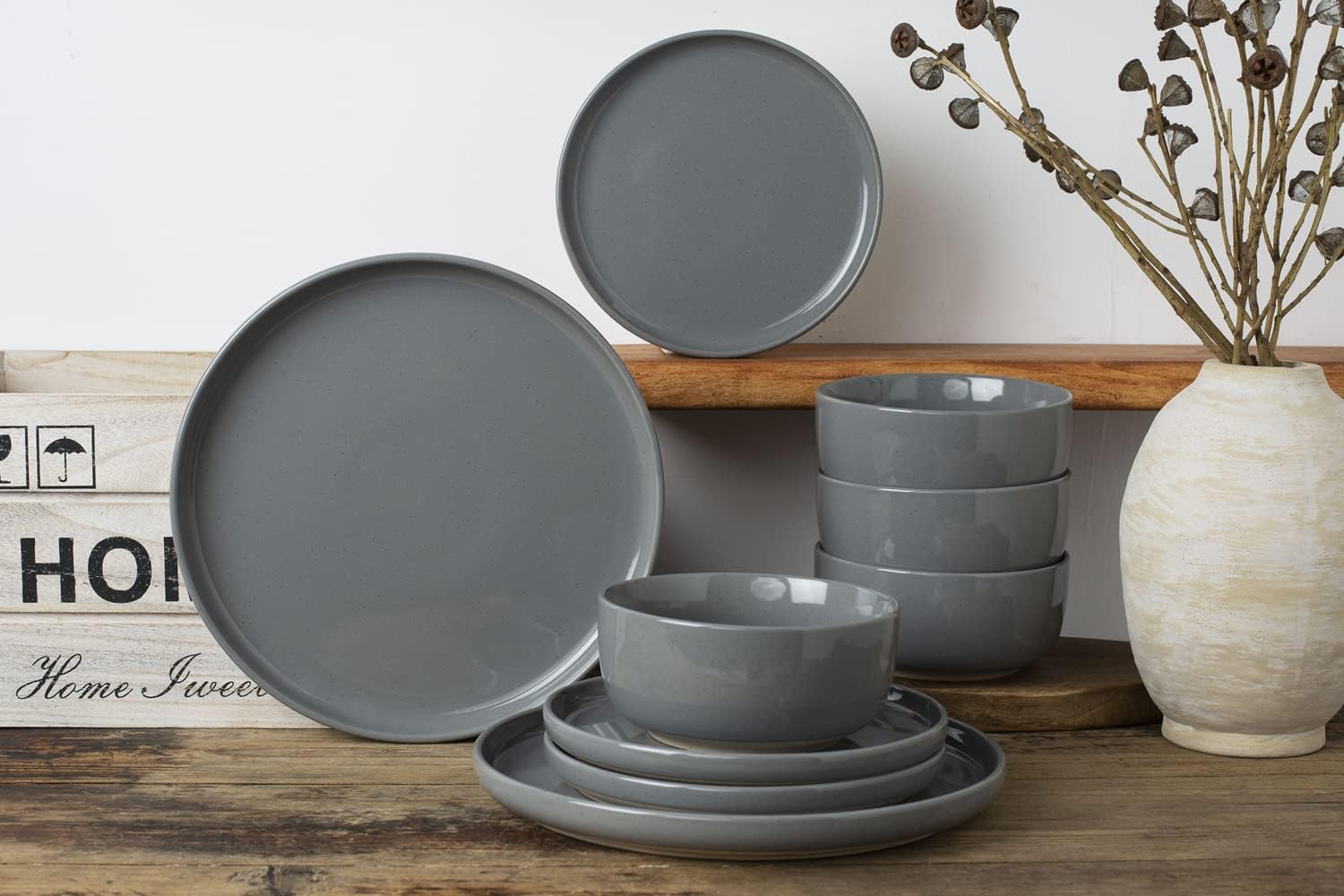 Famiware Milkyway Plates Bowls 18-Piece Dinnerware Set Dark Gray