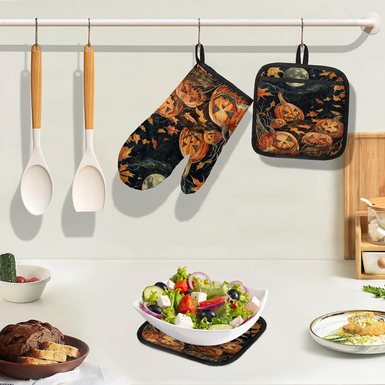 TropicalLife Halloween Pumpkin Oven Mitts 4Pcs Set