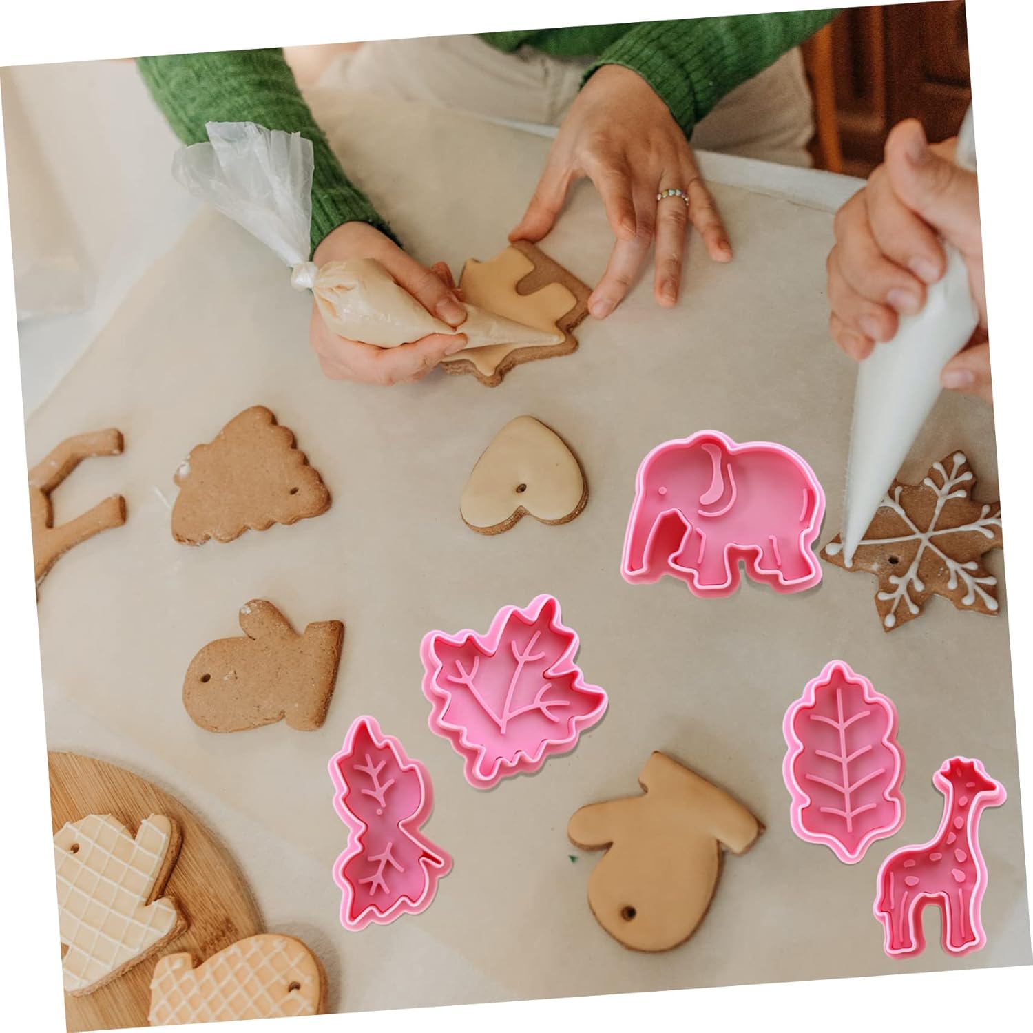 OKUMEYR 2 Sets 8pcs 3D Christmas Cookie Cutters