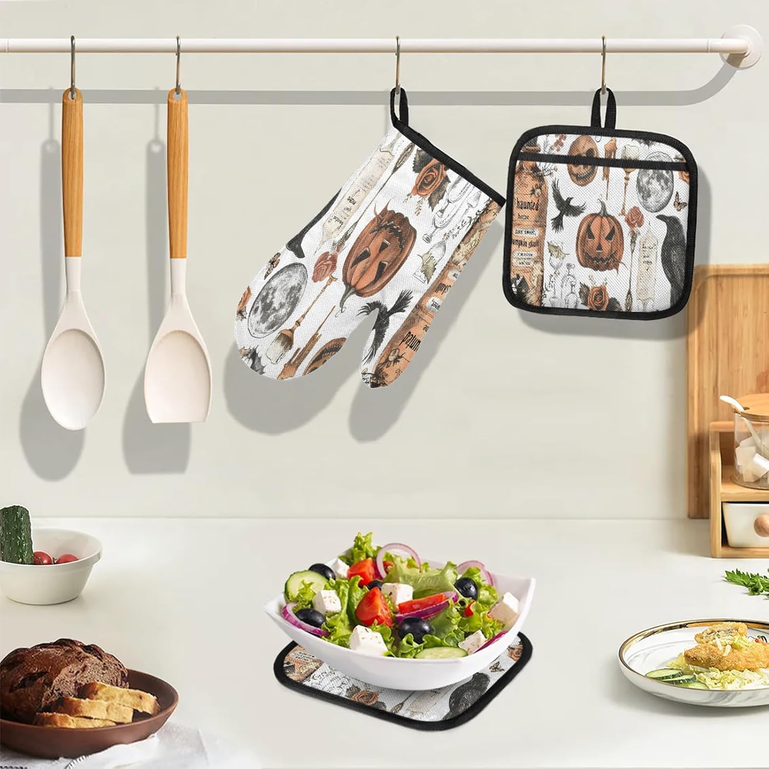 TropicalLife Halloween Oven Mitts and Pot Holders 4Pcs Set 1