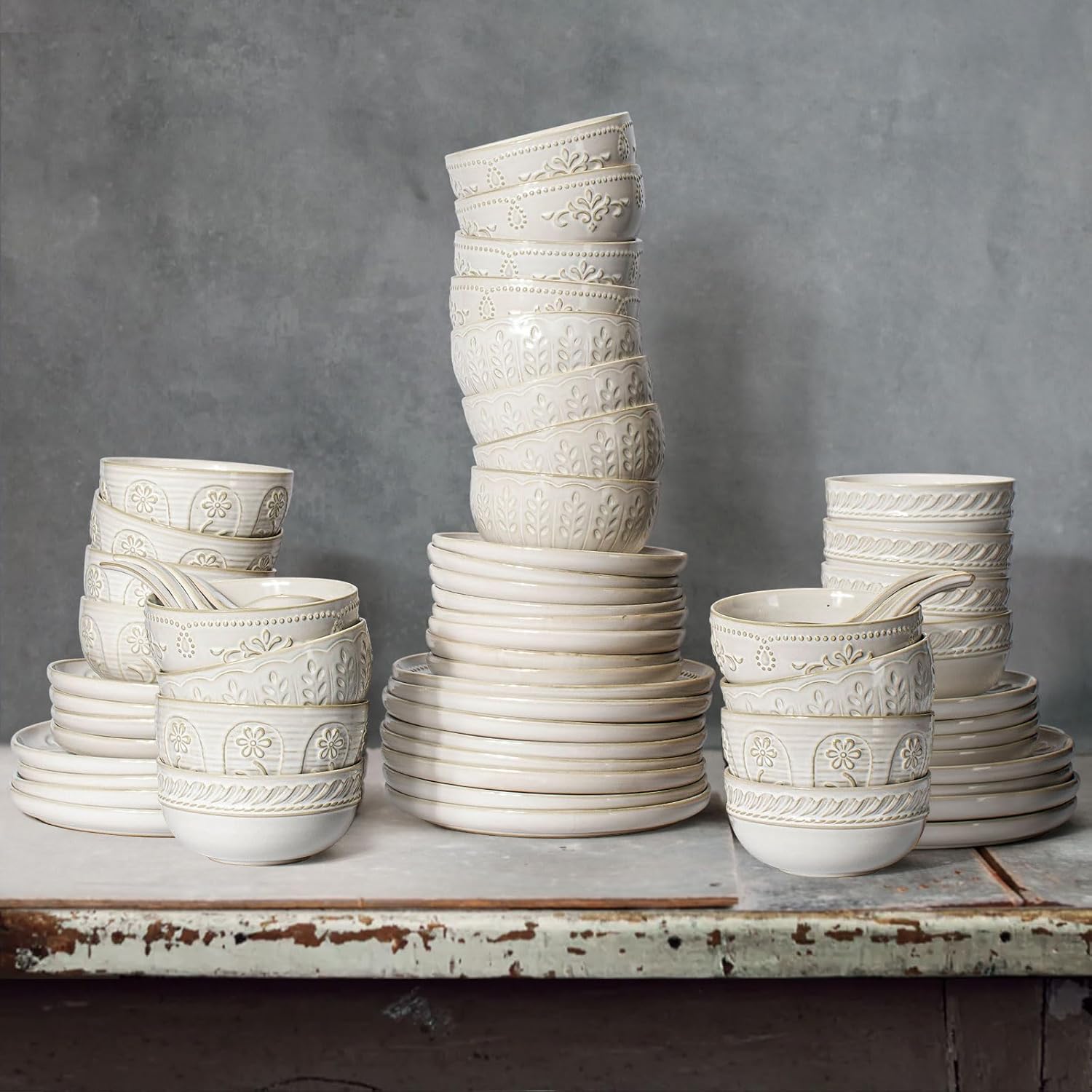 Artena 16-Piece Embossed White Dinnerware Set 1