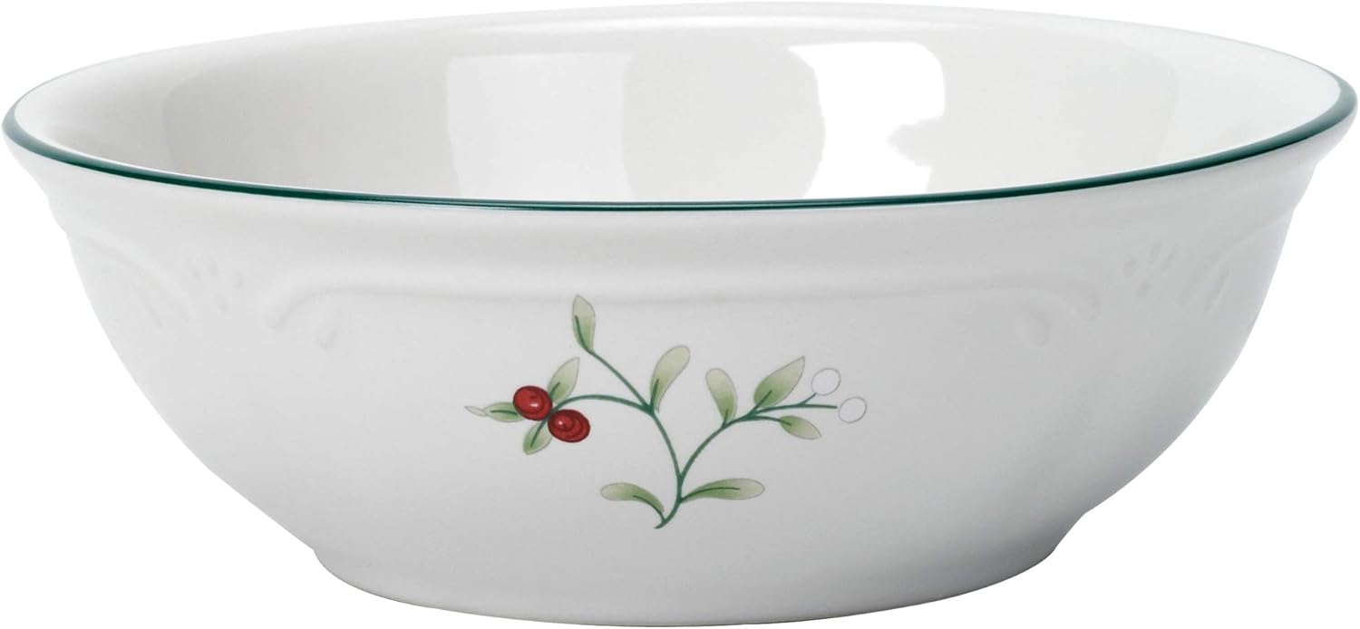 Pfaltzgraff Winterberry 16-Piece Dinnerware Set Service for 4 White