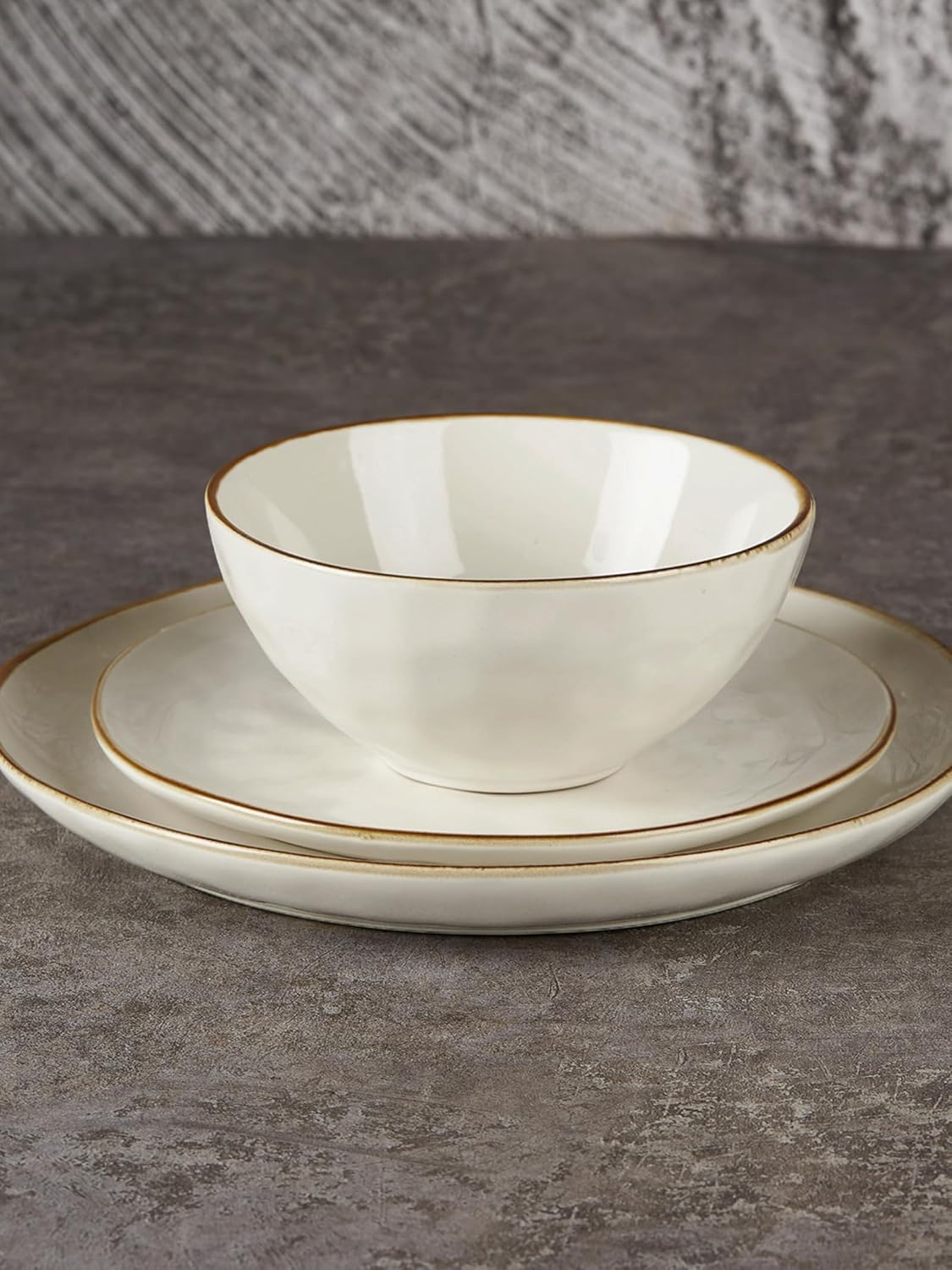 Famiware 12-Piece Dinnerware Set for 4 Vanilla White