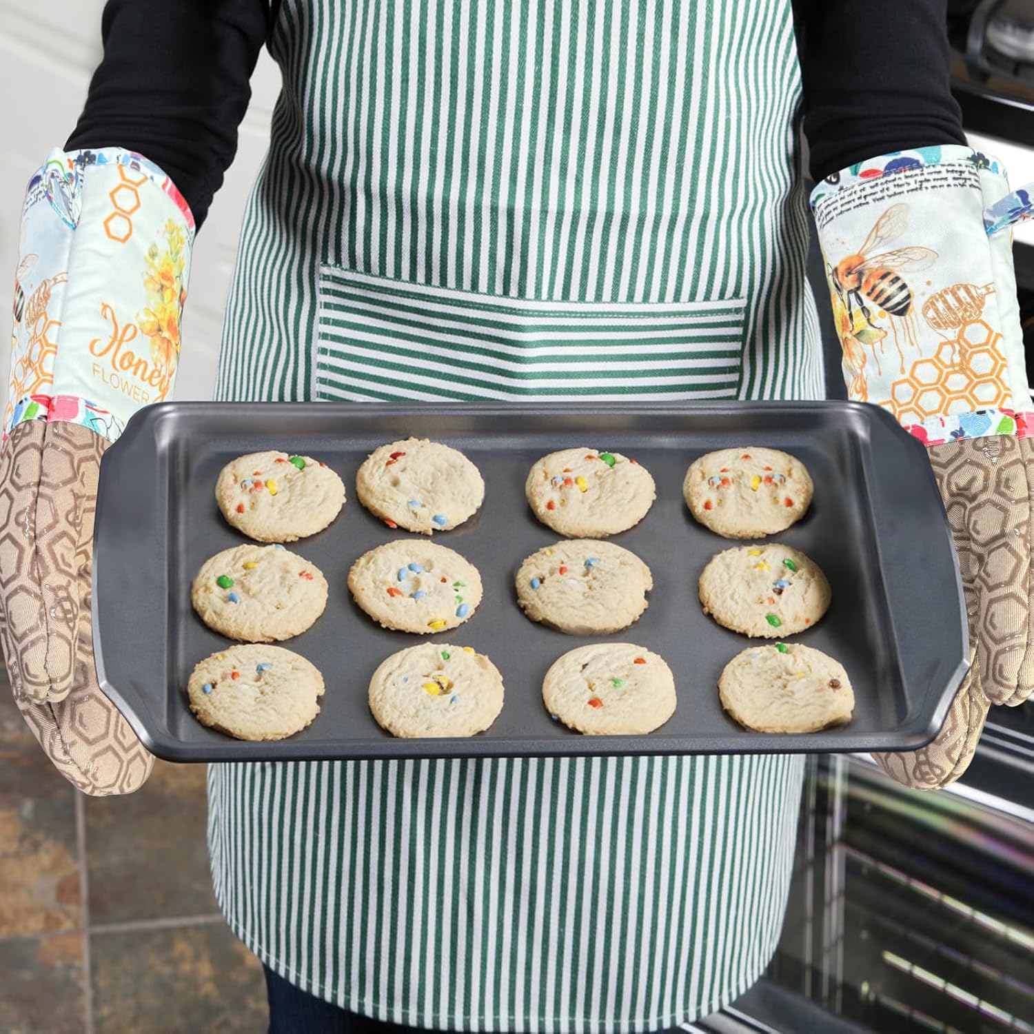 Alselo Oven Mitts Set of 2 with Soft Cotton Lining Khaki Bee Design