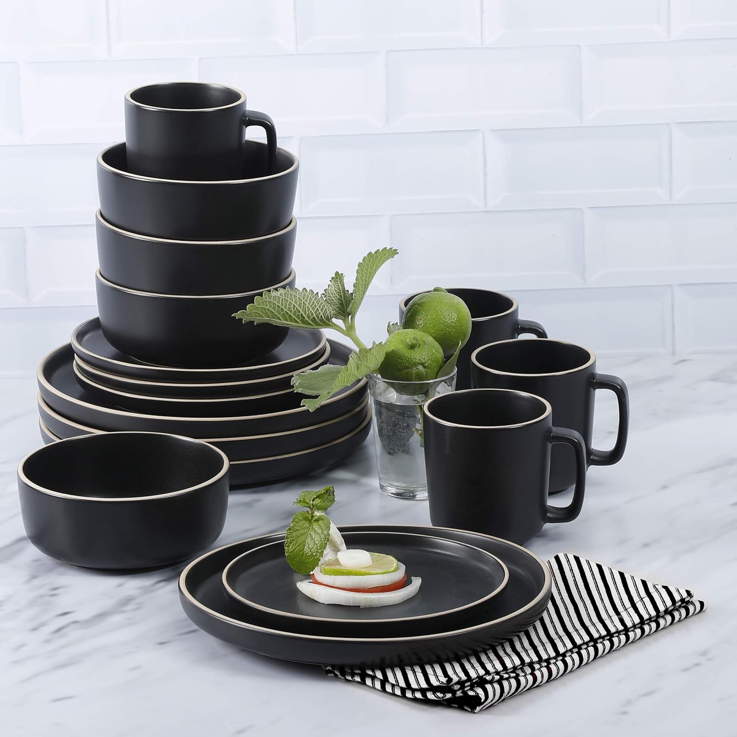Gibson Home Zuma 16 Piece Round Dinnerware Set Matte Black