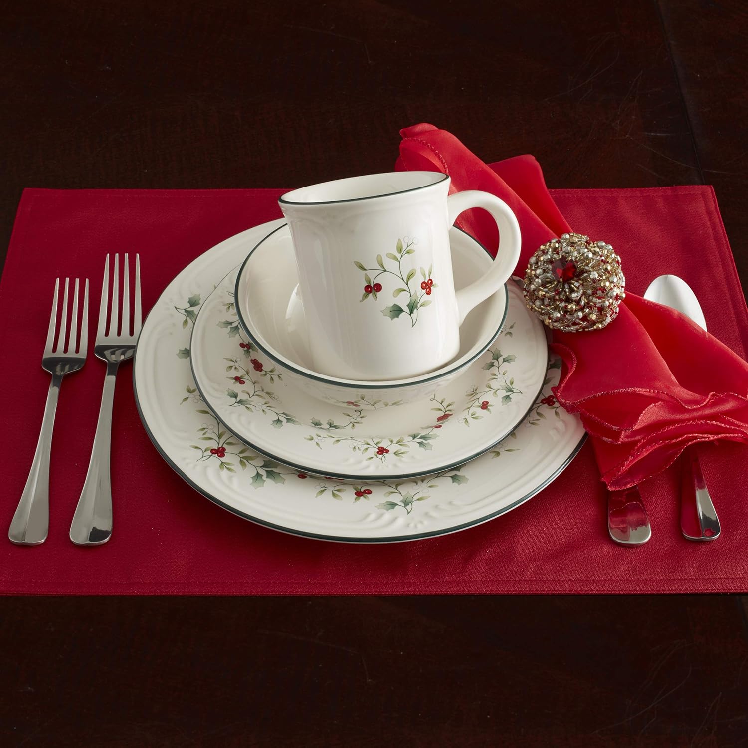 Pfaltzgraff Winterberry 16-Piece Dinnerware Set Service for 4 White